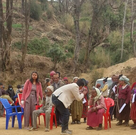 केदारस्युँ गाउँपालिकामा निःशुल्क आँखा शिविर सञ्चालन