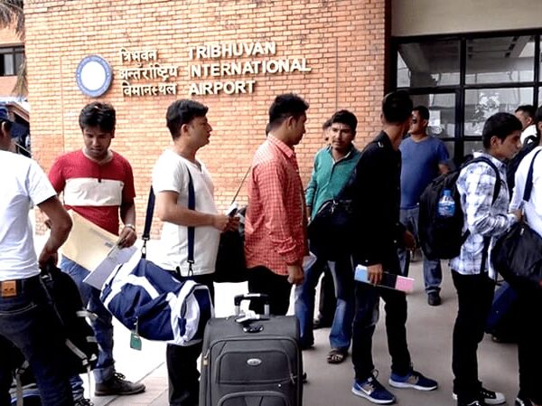 एजुकेशंलन कन्सलटेन्स र घट्दो जनसंख्या !