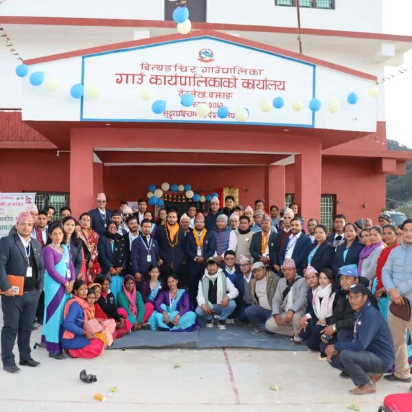 बित्थडचिर गाउँपालिकाको कार्यपालिका बैठक ‘लाइभ’ गर्न माग, अध्यक्षलाई ज्ञापनपत्र