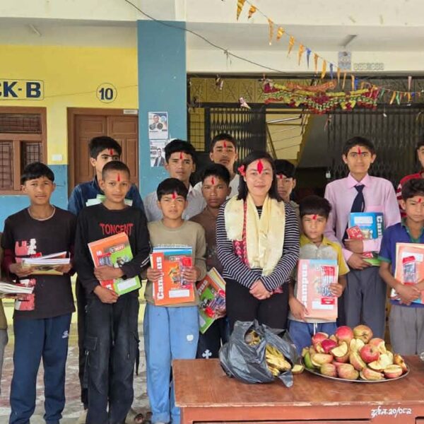 जन्मदिनको अवसरमा अनाथ बालबालिकालाई शैक्षिक सामग्री सहयोग